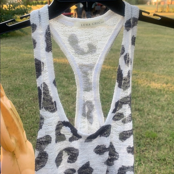 3/$15 Leopard print tank medium - Picture 3 of 4